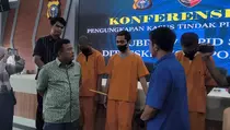 2 Mahasiswa dan Guru di Pekanbaru Ditangkap karena Sebarkan Konten Sesama Jenis