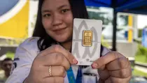 Harga Emas Antam Hari Ini Anjlok Rp 33.000 Per Gram, Saatnya Beli?