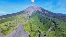 Antusiasme Pendaki Sambut Pembukaan Jalur Pendakian Gunung Semeru setelah 5 Tahun Tutup