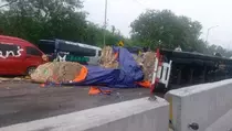 27 Orang Terluka dan 1 Meninggal dalam Kecelakaan Tol Cipularang, Ini Identitas Korban