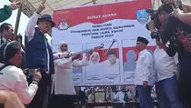 Dihadiri Khofifah, Ribuan Warga Padati Kampanye Akbar Gus Barra-Cak Rizal di Mojokerto