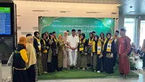 Tiba di Tanah Air Sepulang Umrah, Taj Yasin Nyoblos di Rembang