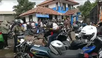 Ratusan Pemotor Terluka Dampak Tumpahan Cairan Kimia Truk Tangki di Padalarang