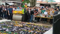 Jelang Malam Pergantian Tahun, Polres Cimahi Musnahkan 11.321 Botol Miras