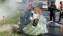 Kecelakaan Beruntun di Tol Semarang-Solo, Cairan Kimia Tumpah ke Jalan hingga Berasap