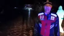 Jalan Lintas Sumatera di Pesisir Selatan Lumpuh Akibat Banjir