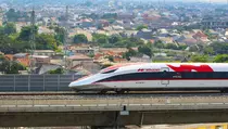 Begini Cara ODGJ Masuk ke Jalur Whoosh hingga Ganggu Perjalanan Kereta Cepat