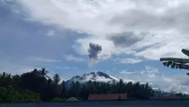 Gunung Ibu Meletus 47 Kali Hari Ini, Warga Diimbau Jauhi Radius 5 Km dari Kawah