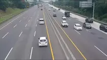 Hari Ketiga Libur Panjang Isra Mikraj dan Imlek, Tol Japek Terpantau Lengang dan Lancar