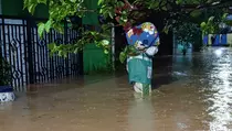 Berita Terpopuler: 2.000 Warga Mengungsi Akibat Banjir di Jakarta hingga ASN Pindah ke IKN