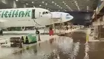 Banjir Turut Rendam Hanggar Pesawat GMF Aero Asia di Bandara Soekarno-Hatta