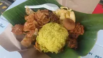 Nasi Kuning Muna Cung, Kuliner Sarapan Viral di Yogyakarta