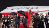 Kedekatan Presiden Prabowo dan Presiden Erdogan: Semobil dari Bandara Menuju Hotel