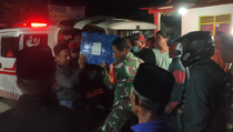 Keluarga Histeris Sambut Jenazah Tukang Ojek Korban Pembunuhan di Papua Tengah
