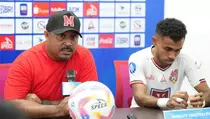 Malut United Pecat Pelatih Imran Nahumarury dan Yeyen Tumena
