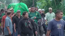 Sejumlah Legenda Persebaya Antar Bejo Sugiantoro ke Peristirahatan Terakhir