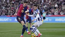 Barcelona vs Real Sociedad: Lewa Torehkan Gol Ke-21, Barca Kembali ke Puncak Klasemen