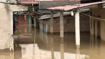 Kali Bekasi Meluap, Rumah Warga di Kampung Lebak Terendam Banjir