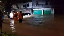 Hujan Deras Semalaman, Kota Balikpapan Banjir Saat Sahur