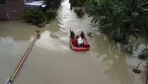 Banjir Terjang Grobogan, Warga Terjebak Tanpa Pertolongan