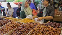 Penjualan Kurma di Tanah Abang Melonjak 50 Persen Saat Ramadan 2025