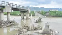 Bupati Kebumen Siap Membangun Jembatan yang Putus Akibat Banjir