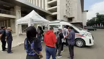Antrean Warga di Istiqlal untuk Penukaran Uang Baru Jelang Lebaran