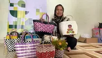 Jadi Bungkus Hamper, Tas Anyaman Malang Banjir Orderan Jelang Lebaran
