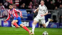 Striker Atletico Angel Correa Diskors 5 Pertandingan karena Hina Wasit