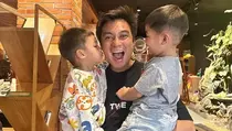 Baim Wong Pasrah Wajahnya Dicoret-coret Kiano dan Kenzo