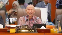 IHSG Anjlok 6 Persen, Banggar DPR: OJK dan Bursa Jangan Over Reaction