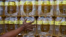 Mentan Ancam Cabut Izin Produsen Minyakita yang Naikkan Harga