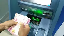 Kebutuhan Uang Tunai Tetap Tinggi, Transaksi di ATM Naik 15 Persen