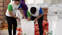 Barito Pacific Group dan Yayasan Bakti Barito Bagikan Paket Sembako di Bulan Ramadan 2025