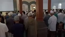 Pesantren Al Khoiriyah Tulungagung Gelar Salat Idulfitri Lebih Awal