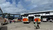 Puncak Arus Mudik, Ribuan Penumpang Padati Terminal Arjosari Malang