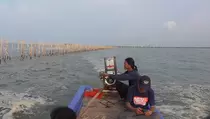 Pagar Laut Belum Tuntas Dibongkar, Nelayan Tangerang Masih Merugi