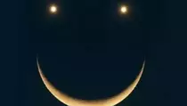 Jangan Dilewatkan, Bulan Bakal Tampil Seperti Emoji Senyum Pekan Ini