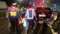 Minibus Terguling di Tol Dalam Kota Jakarta, 1 Orang Tewas