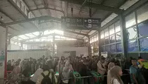 Libur Panjang Waisak, Stasiun Rangkasbitung Diserbu Penumpang