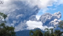 Gunung Marapi Meletus 2 Kali, Kolom Abu Capai 1.000 Meter