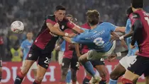 Fan Napoli Abadikan Gol Scott McTominay dengan Tato Ikonik