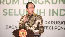 Menteri Hanif Siap Sanksi Berat Produsen yang Masih Impor Plastik