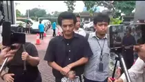 Kenakan Rompi Nomor 97, Vadel Badjideh Jalani Sidang Tertutup