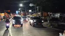 Puncak Macet, Polisi Berlakukan 2 Arah pada Malam Hari