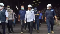 Cerobong Asap Cemarkan Udara, Menteri Hanif Tutup Pabrik Baja