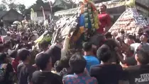 Tradisi Wiwit Kopi di Jombang, Warga Berebut Tumpeng Hasil Bumi