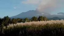 Gunung Raung Erupsi Lagi, Kolom Abu Capai 2.000 Meter