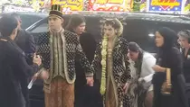 Al Ghazali-Alyssa Tampil Bak Raja dan Ratu Jawa di Unduh Mantu