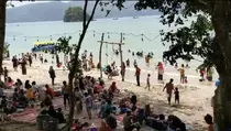 Libur Sekolah, Ribuan Wisatawan Padati Pantai di Trenggalek